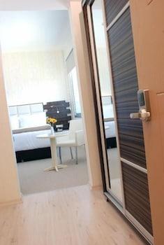 Отель Orty Airport 4*